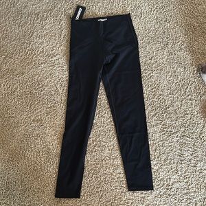 Large black vshred leggings